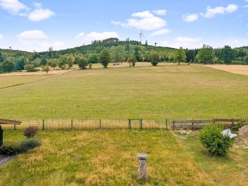 Großzügiges Zweifamilienhaus mit malerischer Aussicht - Garten - Werz Immobilien (35639)