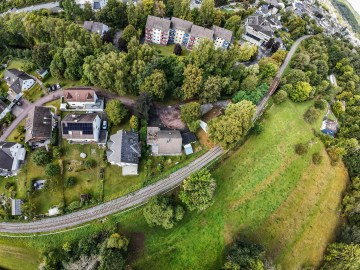 Einfamilienhaus (z.T. barrierefrei) mit innovativer Technik für besondere Ansprüche - Lage - Werz Immobilien (24639)
