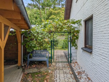 Einfamilienhaus (z.T. barrierefrei) mit innovativer Technik für besondere Ansprüche - Impressionen - Werz Immobilien (24640)