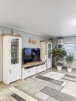 Provisionsfrei vom Makler – Bungalow in FKB-Bockental - Wohnzimmer - Werz Immobilien (26206)