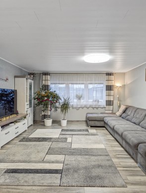 Provisionsfrei vom Makler – Bungalow in FKB-Bockental - Wohnzimmer - Werz Immobilien (26207)