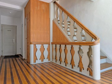 Etabliertes Restaurant mit Wohneinheit in Top-Lage zu verkaufen - Treppenhaus - Werz Immobilien (34275)