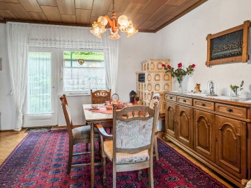 Pferdehalter aufgepasst – gepflegtes Einfamilienhaus in idyllischer Ortsrandlage mit Weideoption - Wohnzimmer - Werz Immobilien (35651)