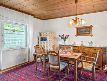 Pferdehalter aufgepasst – gepflegtes Einfamilienhaus in idyllischer Ortsrandlage mit Weideoption - Wohnzimmer - Werz Immobilien (35652)