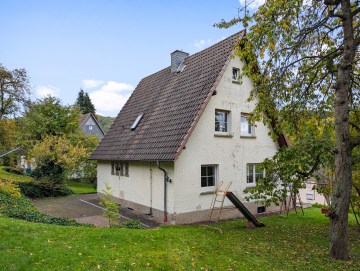 Einfamilienhaus in Biedenkopf - Außenansicht - Werz Immobilien (25241)