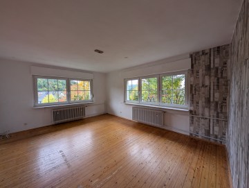 Einfamilienhaus in Biedenkopf - Wohnzimmer - Werz Immobilien (25243)