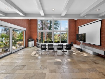 Architektenhaus mit Innen-Pool, Sauna und Einliegerwohnung - Impressionen - Werz Immobilien (34142)