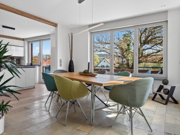 Architektenhaus mit Innen-Pool, Sauna und Einliegerwohnung - Impressionen - Werz Immobilien (34141)