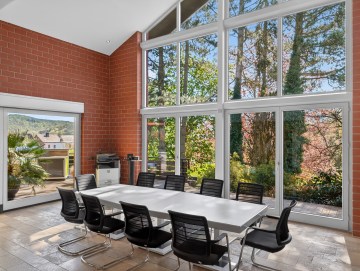Architektenhaus mit Innen-Pool, Sauna und Einliegerwohnung - Impressionen - Werz Immobilien (34143)