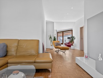 Architektenhaus mit Innen-Pool, Sauna und Einliegerwohnung - Impressionen - Werz Immobilien (34148)