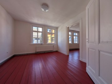 Erstbezug nach Sanierung 4-Zimmer-Wohnung mit historischem Charme & moderner Ausstattung - Zimmer (29398)