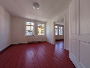 Erstbezug nach Sanierung 4-Zimmer-Wohnung mit historischem Charme & moderner Ausstattung - Zimmer (29399)