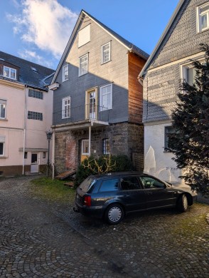 Erstbezug nach Sanierung 4-Zimmer-Wohnung mit historischem Charme & moderner Ausstattung - Balkonseite - Werz Immobilien (29389)