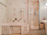 Badezimmer EG - Werz Immobilien