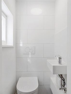 Erstbezug nach Sanierung Büro-& Praxisräume in historischem Fachwerkhaus im Herzen von Bad Laasphe - Gäste - WC (28907)