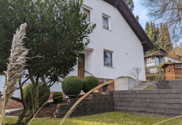 Großzügiges Einfamilienhaus in idyllischer Lage, 35285 Gemünden (Wohra), Einfamilienhaus