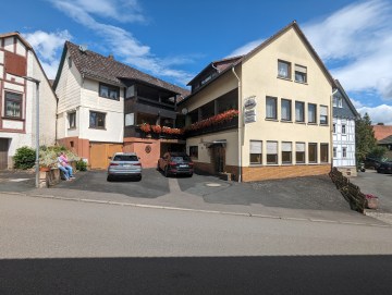 Gasthof mit Pension, Gaststätte und Wohnhaus, 35216 Biedenkopf, Haus