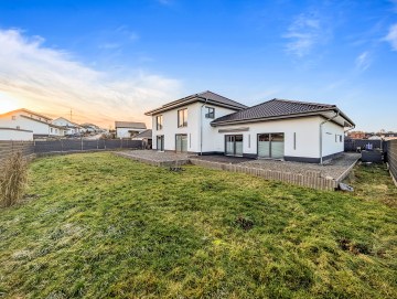 Provisionsfrei! Exquisites Zweifamilienhaus in Frankenberg - Impressionen - Werz Immobilien (34010)