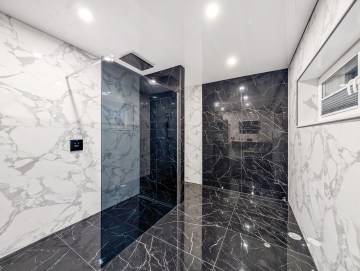 Provisionsfrei! Exquisites Zweifamilienhaus in Frankenberg - Haus 1 Badezimmer - Werz Immobilien (34024)