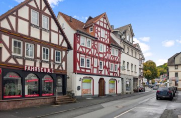 Erstbezug nach Sanierung! Historisches Fachwerkhaus mit Ladenlokal in zentraler Lage - Titelbild (25115)