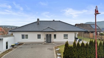 Stilvoller, barrierefreier Wohntraum – Bungalow: modern, lichtdurchflutet & vollmöbliert - Impressionen - Werz Immobilien (27490)
