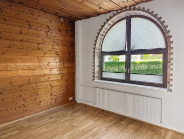 Exklusives Wohnerlebnis: Bahnhofsanwesen- modernisiert, in idyllischer Lage - Impressionen - Werz Immobilien (25654)