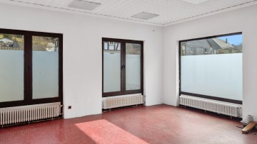 Mehrfamilienhaus mit separater Gewerbeeinheit - Impressionen - Werz Immobilien (27554)