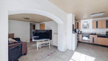 Mehrfamilienhaus mit separater Gewerbeeinheit - Impressionen - Werz Immobilien (27555)