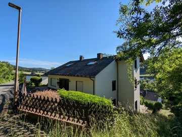 Zweifamilienhaus mit Fernblick, 35236 Breidenbach, Zweifamilienhaus